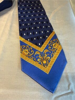 Versus Men's Blue and Gold Patterned Silk Tie - Classic Formal Accessory